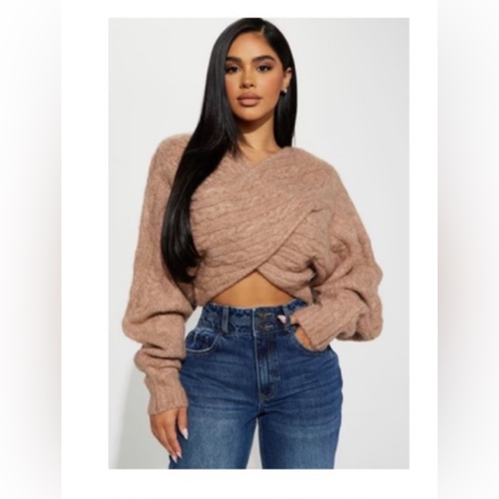❤️SOLD ❤️ Fashion Nova Tan sweater top